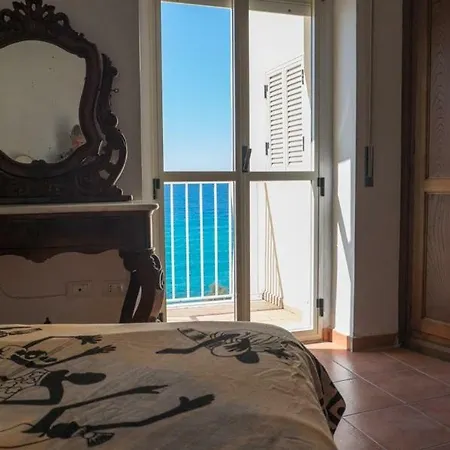 Il Nido Del Corallone